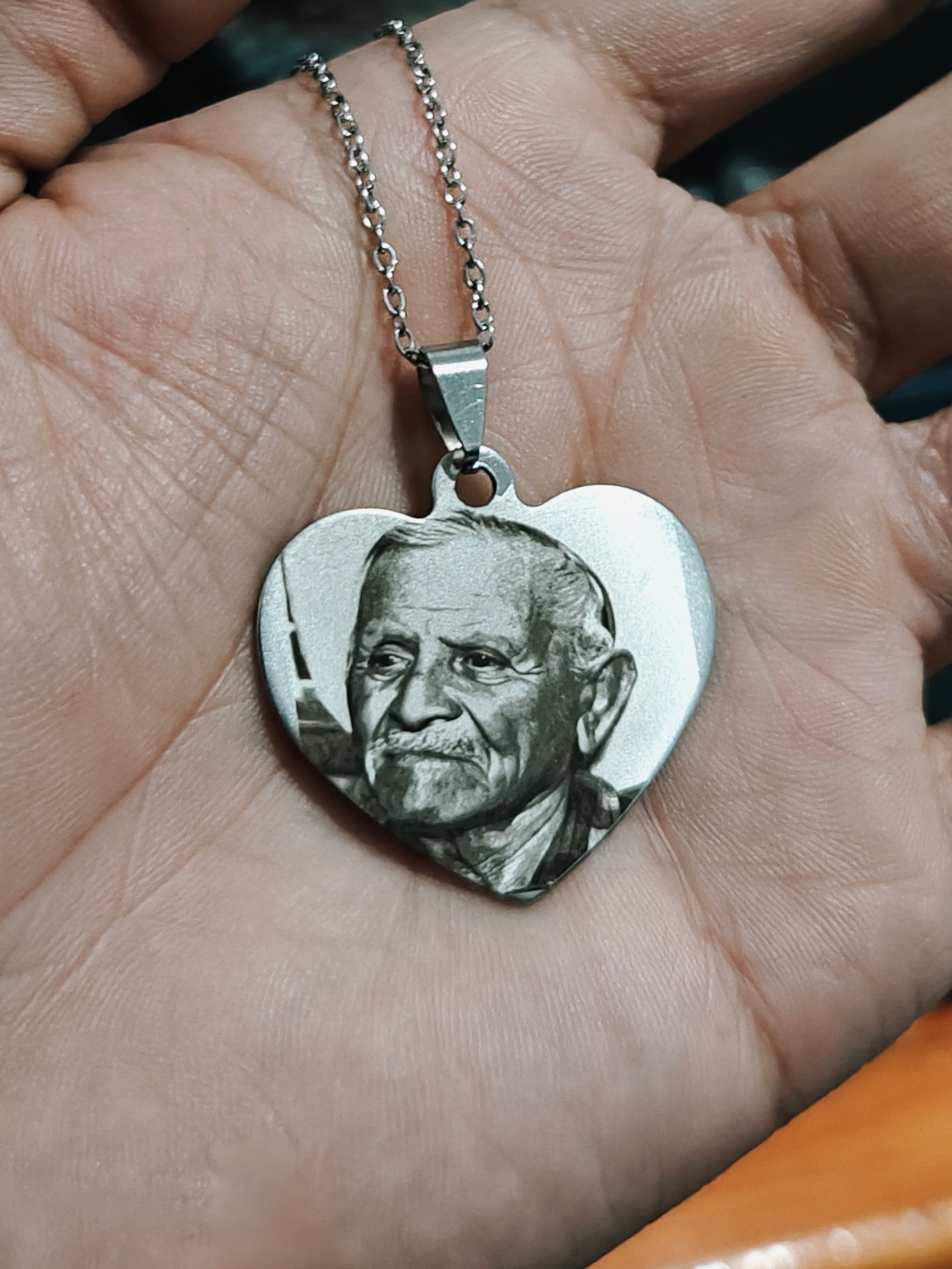 Collar Corazón acero quirúrgico personalizado con fibra láser
