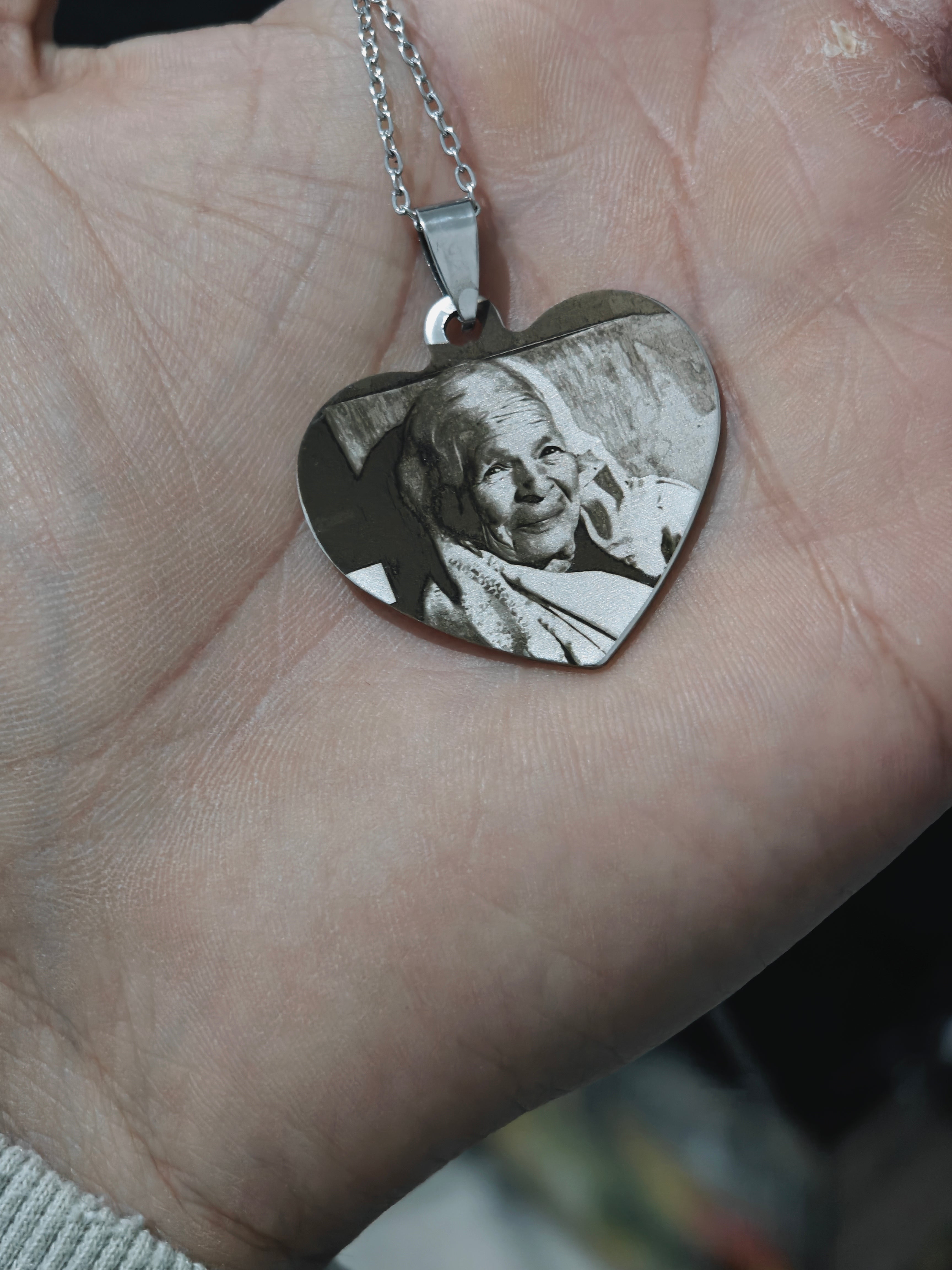 Collar Corazón acero quirúrgico personalizado con fibra láser