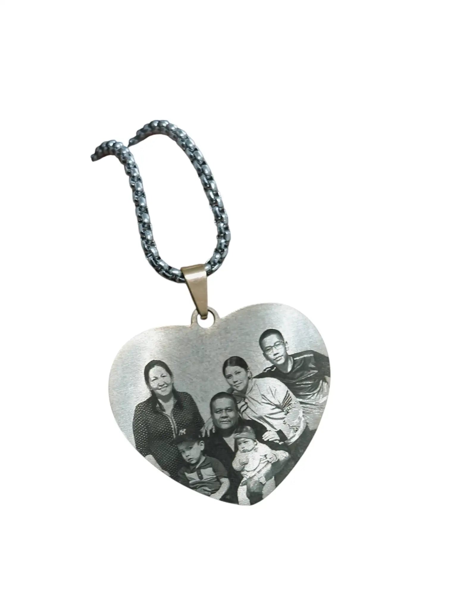 Collar Corazón Dorado Con Cadena Cúbica de acero quirúrgico personalizado con fibra láser