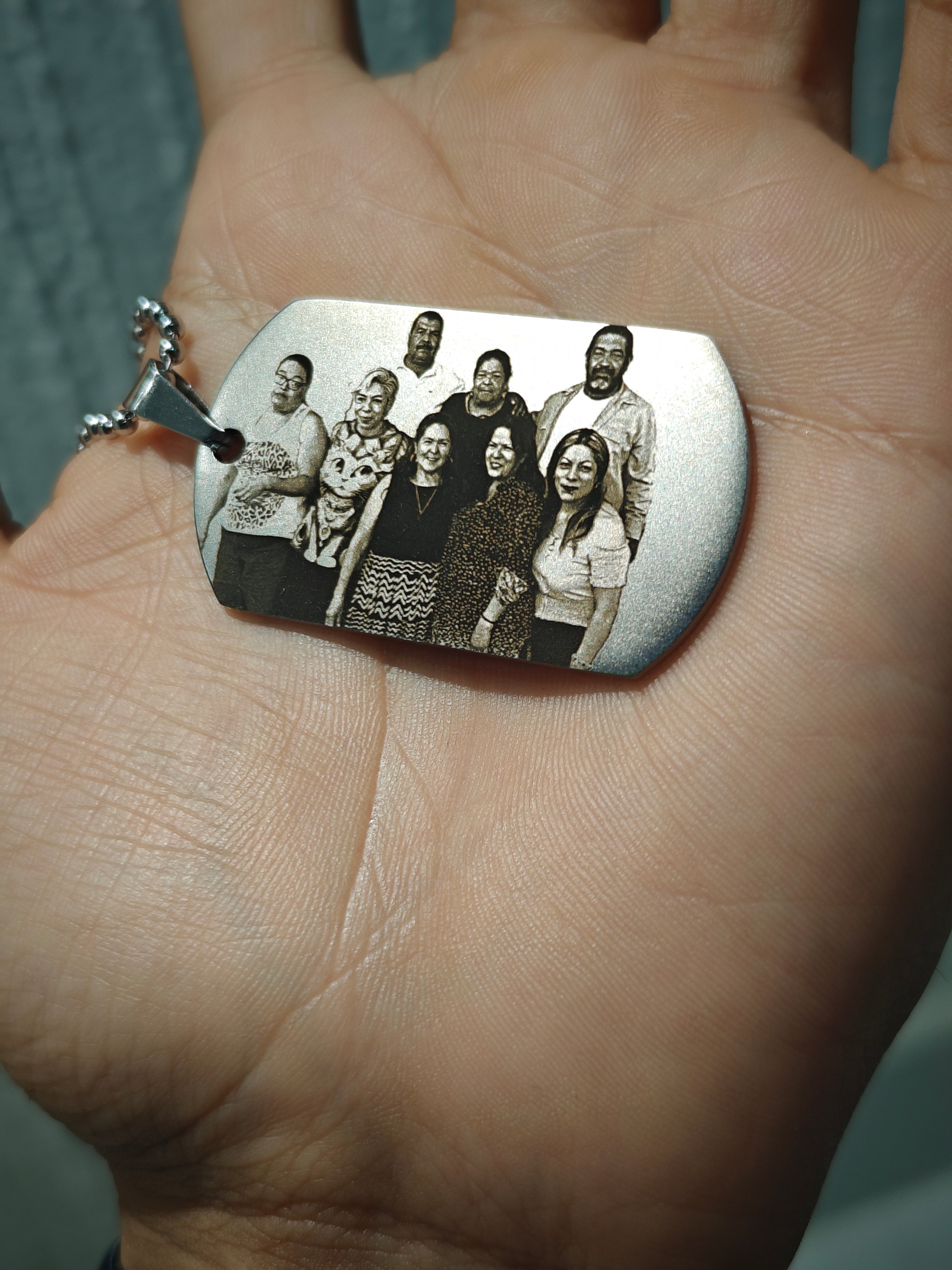 Collar Militar acero quirúrgico personalizado con fibra láser