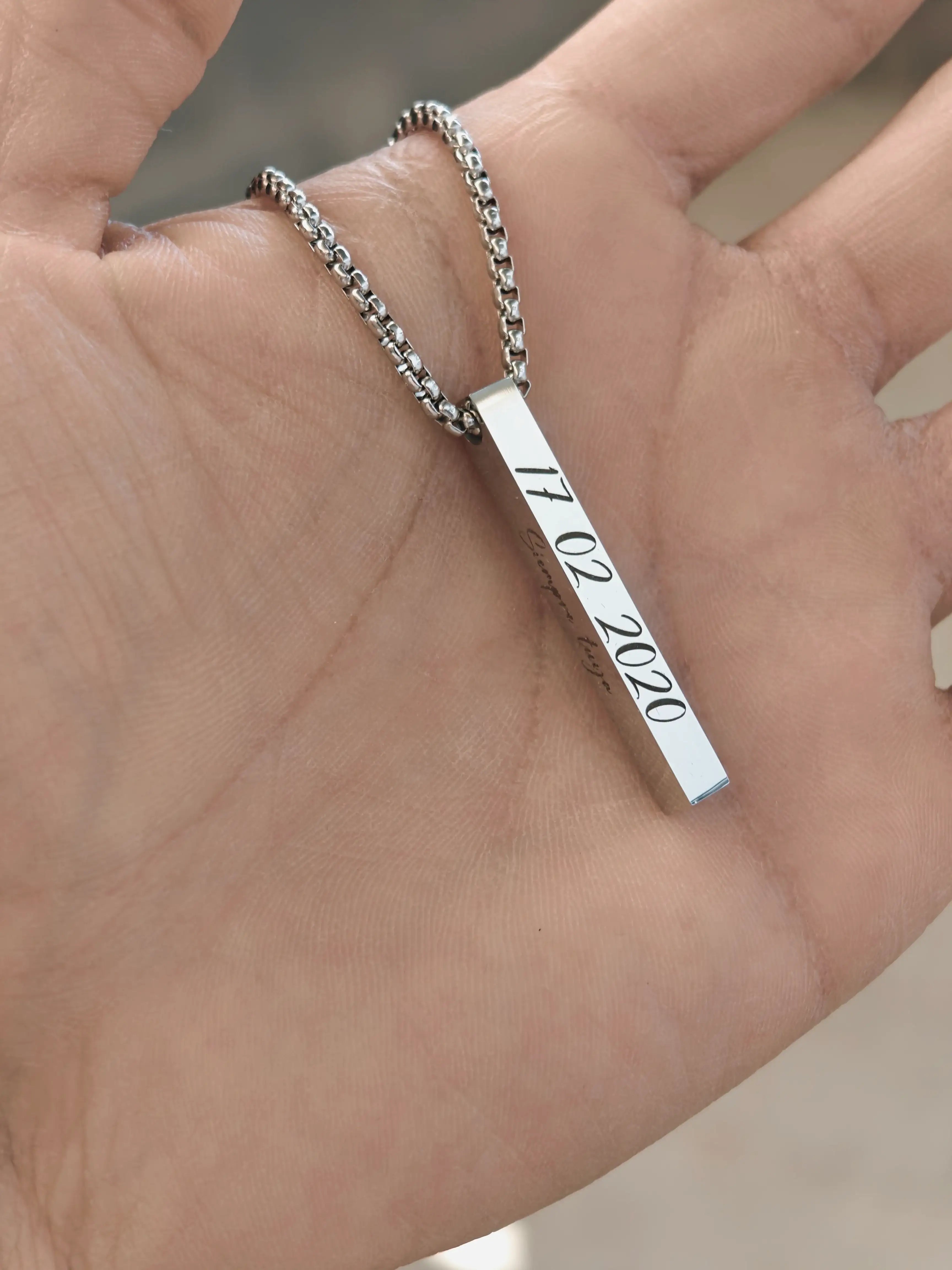 Iron Bar acero quirúrgico personalizado con fibra láser